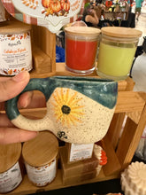 Load image into Gallery viewer, Taza Azul Girasol 5oz